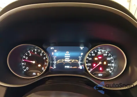 2019 Jeep Compass Latitude 4X4 z USA, uszkodzony, nr VIN 3C4NJDBB3KT593867